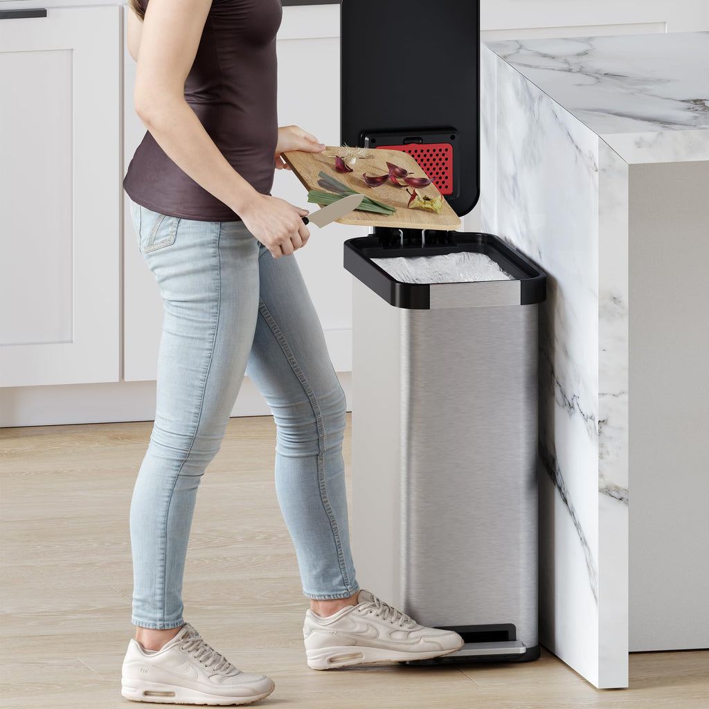 13.2 Gallon Kitchen Trash Can with Odor Filter C694
