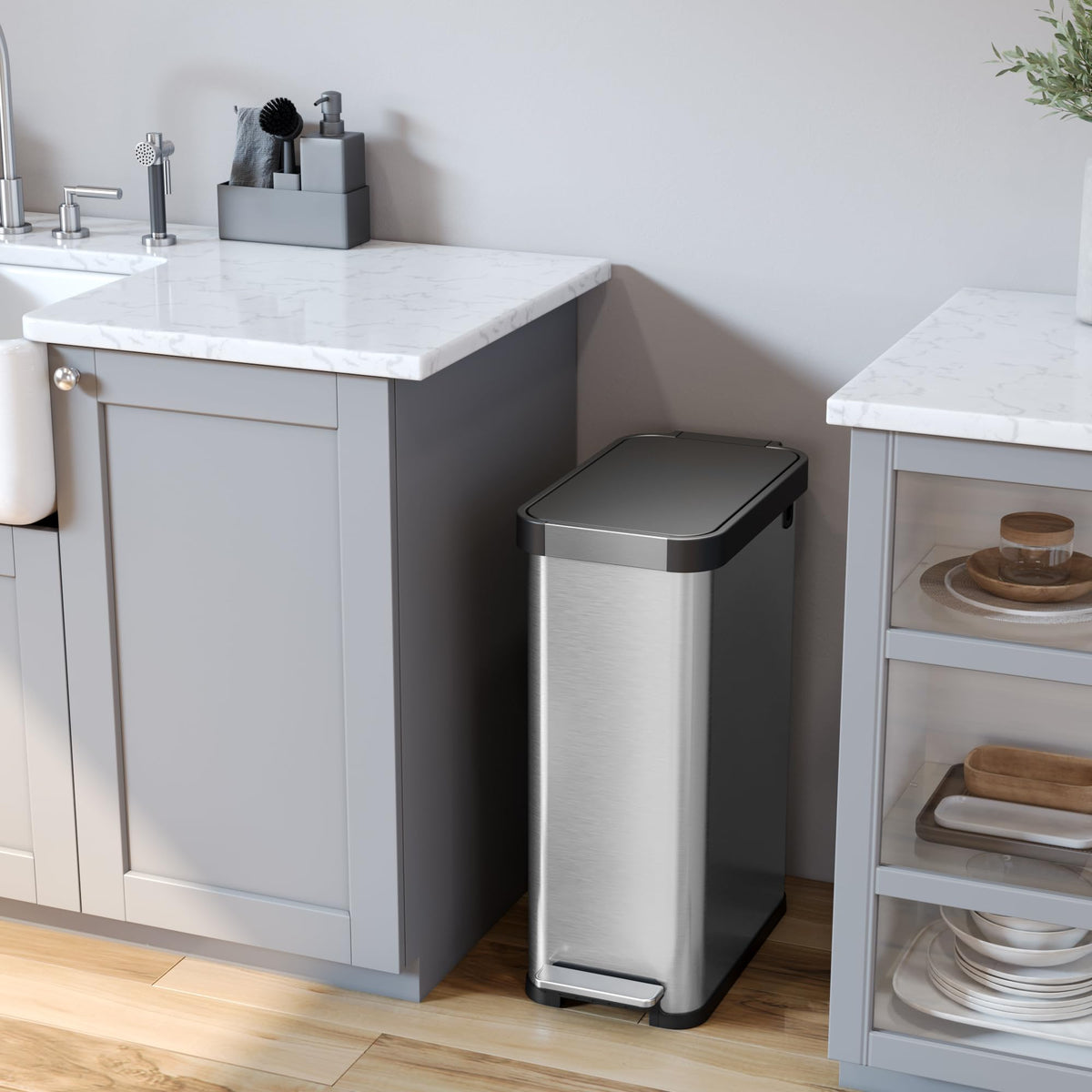 13.2 Gallon Kitchen Trash Can with Odor Filter C694